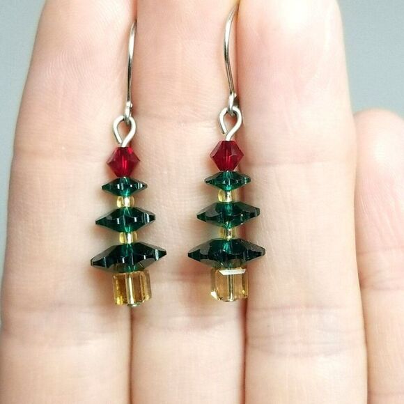 Vintage Beaded Christmas Tree Shape Dangle Earrings, Red Green, Estate - Picture 1 of 5